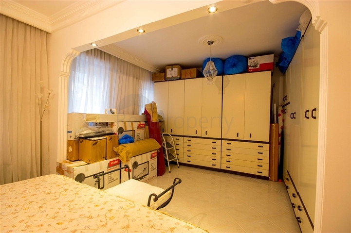 اطلالة بحر -فيلا 3 غرف نوم وصالة -مؤثثة - في منطقة كارجي جاك / الانيا 