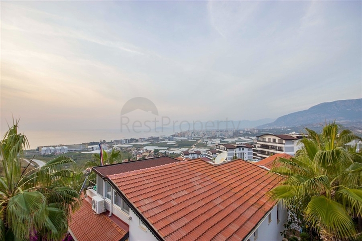 اطلالة بحر -فيلا 3 غرف نوم وصالة -مؤثثة - في منطقة كارجي جاك / الانيا 