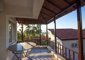 اطلالة بحر -فيلا 3 غرف نوم وصالة -مؤثثة - في منطقة كارجي جاك / الانيا 