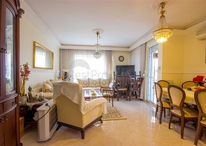 اطلالة بحر -فيلا 3 غرف نوم وصالة -مؤثثة - في منطقة كارجي جاك / الانيا 