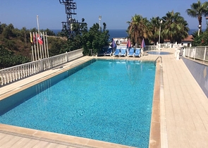 اطلالة بحر -فيلا 3 غرف نوم وصالة -مؤثثة - في منطقة كارجي جاك / الانيا 