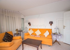 اطلالة بحر -فيلا 3 غرف نوم وصالة -مؤثثة - في منطقة كارجي جاك / الانيا 