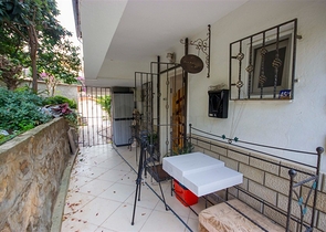 اطلالة بحر -فيلا 3 غرف نوم وصالة -مؤثثة - في منطقة كارجي جاك / الانيا 