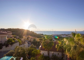 اطلالة بحر -فيلا 3 غرف نوم وصالة -مؤثثة - في منطقة كارجي جاك / الانيا 