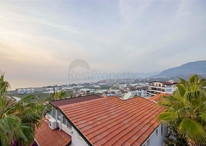 اطلالة بحر -فيلا 3 غرف نوم وصالة -مؤثثة - في منطقة كارجي جاك / الانيا 