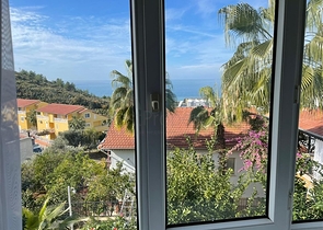 اطلالة بحر -فيلا 3 غرف نوم وصالة -مؤثثة - في منطقة كارجي جاك / الانيا 