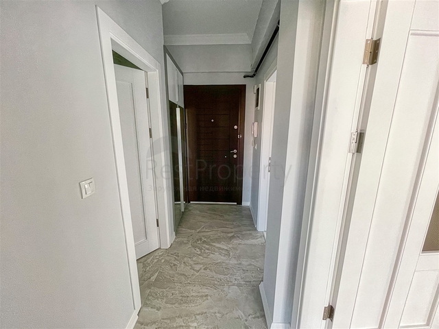 شقة 2 + 1 تطل على الحديقة بمساحة  750 م من البحر في انطاليا