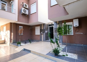 شقة 2 + 1 تطل على الحديقة بمساحة  750 م من البحر في انطاليا