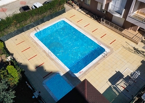 شقة 2 + 1 تطل على الحديقة بمساحة  750 م من البحر في انطاليا