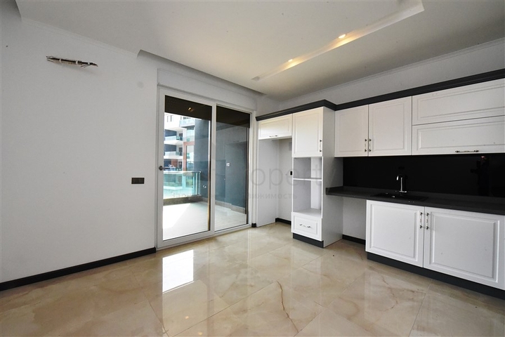 شقة عائلية -تصميم 3 غرف وصالة -مجمع فاخر -في اوبا / الانيا 