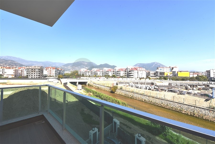 شقة عائلية -تصميم 3 غرف وصالة -مجمع فاخر -في اوبا / الانيا 