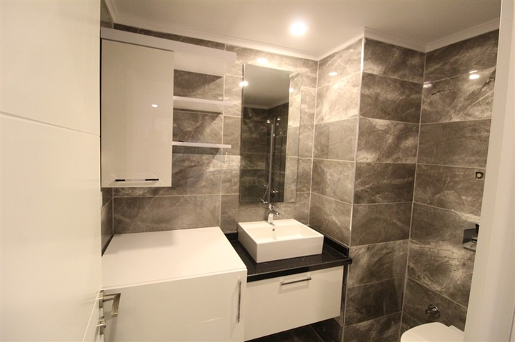 شقة مؤثثة  -من تصميم 1+1 - في مهموتلار / الانيا 