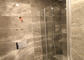 شقة مؤثثة  -من تصميم 1+1 - في مهموتلار / الانيا 