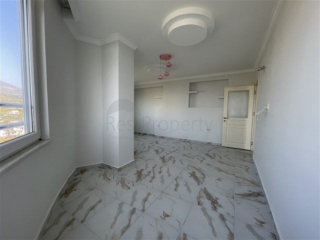 شقة بسعر اقتصادي - غرفة وصالة -في الانيا 