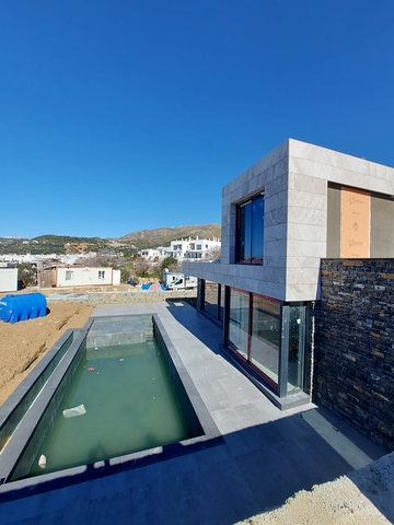 فلل مستقلة فاخرة - ضمن مجمع حديث - في بودروم 