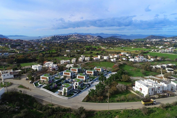 فلل مستقلة فاخرة - ضمن مجمع حديث - في بودروم 