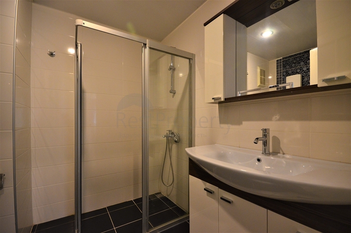 مناسبة للسكن والاستثمار -في موقع مركزي مميز -شقة 1+1 مفروشة -توسمور / الانيا 