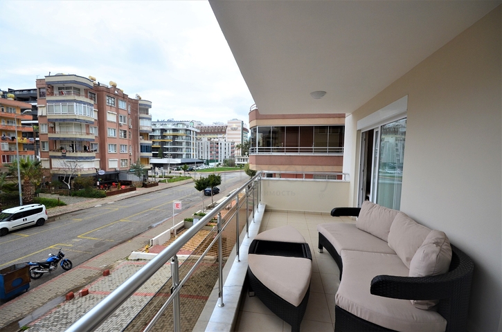 مناسبة للسكن والاستثمار -في موقع مركزي مميز -شقة 1+1 مفروشة -توسمور / الانيا 