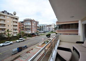 مناسبة للسكن والاستثمار -في موقع مركزي مميز -شقة 1+1 مفروشة -توسمور / الانيا 