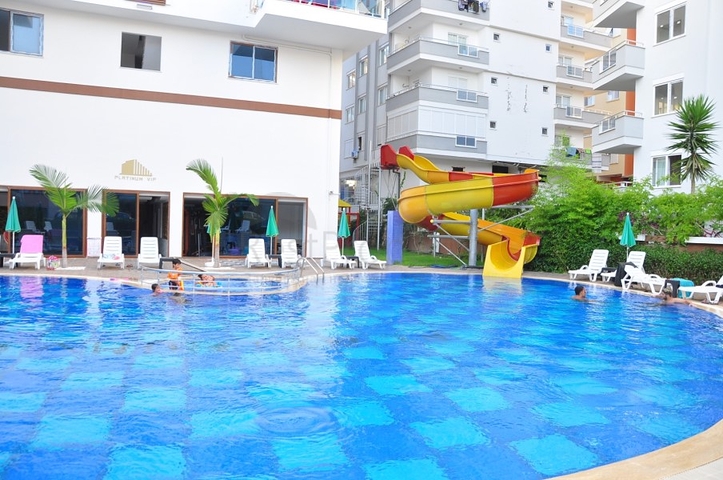 ضمن مجمع سكني -شقة 2 غرفة وصالة مؤثثة - في مهموتلار  / الانيا 