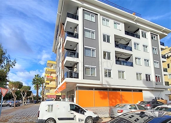 موقع ممتاز - شقة غرفة وصالة - مفروشة -في مركز الانيا 