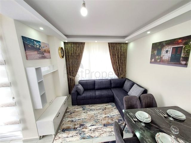 موقع ممتاز - شقة غرفة وصالة - مفروشة -في مركز الانيا 