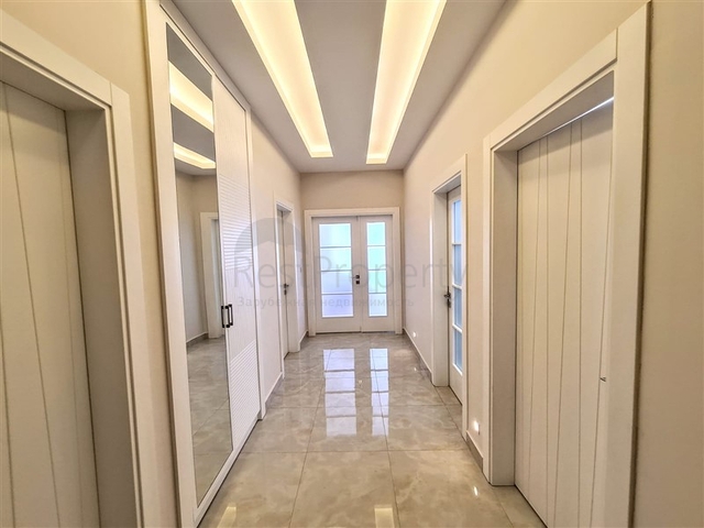 مجمع حديث انيق -شقة 2 غرفة وصالة -مطبخ منفصل -في مهموتلار / الانيا 