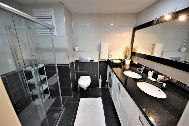 شقة عائلية -تصميم انيق - 3 غرف نوم وصالة -في مهموتلار / الانيا 