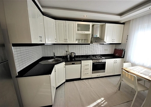 شقة عائلية -تصميم انيق - 3 غرف نوم وصالة -في مهموتلار / الانيا 