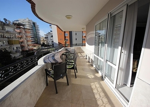 شقة عائلية -تصميم انيق - 3 غرف نوم وصالة -في مهموتلار / الانيا 