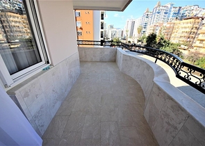 شقة عائلية -تصميم انيق - 3 غرف نوم وصالة -في مهموتلار / الانيا 