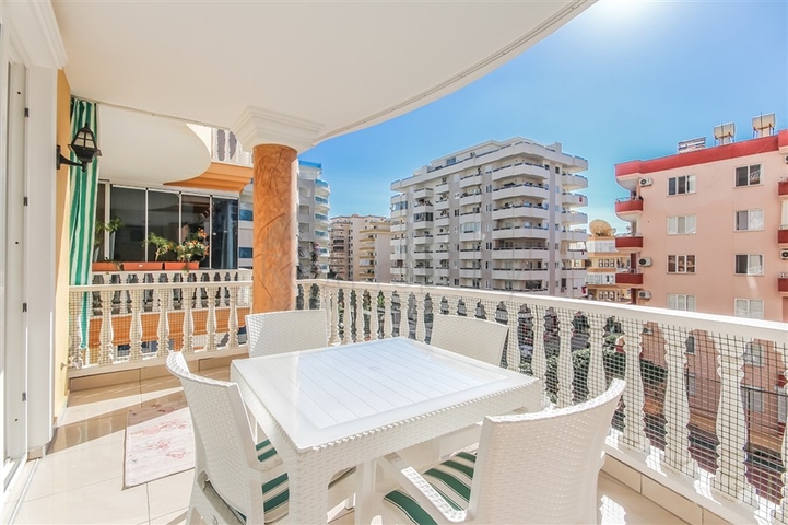 قريب من البحر - شقة 2 غرفة وصالة - مفروشة -في مهموتلار / الانيا 