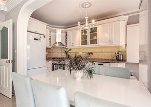 قريب من البحر - شقة 2 غرفة وصالة - مفروشة -في مهموتلار / الانيا 