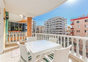 قريب من البحر - شقة 2 غرفة وصالة - مفروشة -في مهموتلار / الانيا 