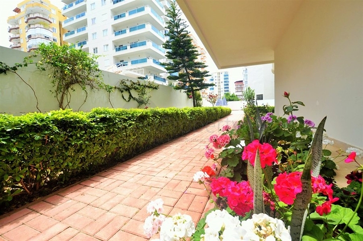 ضمن مجمع انيق -شقة 2 غرفة وصالة -مفروشة -في مهموتلار / الانيا 