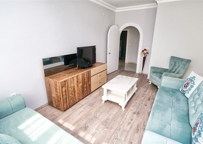 شقة مفروشة 2 + 1 على مسافة قريبة من البحر