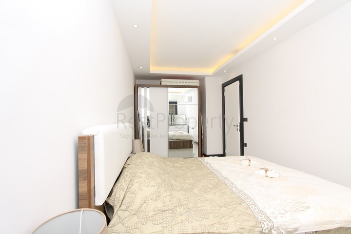 شقة انيقة -من تصميم غرفة وصالة -في مركز الانيا 