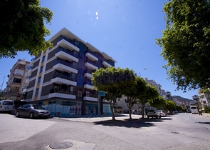 شقة انيقة -من تصميم غرفة وصالة -في مركز الانيا 