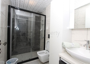 شقة انيقة -من تصميم غرفة وصالة -في مركز الانيا 