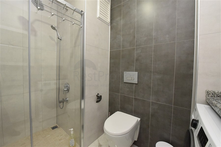 مجمع فاخر -في مركز المدينة -شقة 2 غرفة وصالة -مطبخ منفصل -في مركز الانيا 