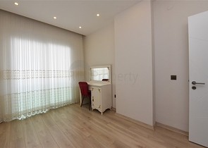 مجمع فاخر -في مركز المدينة -شقة 2 غرفة وصالة -مطبخ منفصل -في مركز الانيا 