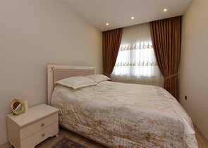 مجمع فاخر -في مركز المدينة -شقة 2 غرفة وصالة -مطبخ منفصل -في مركز الانيا 