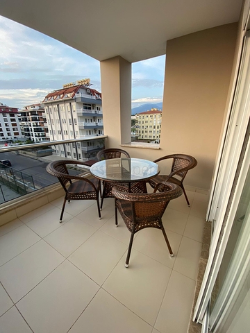 اطلالة بحر - شقة غرفة وصالة -ضمن مجمع فاخر -في كاستل / الانيا 