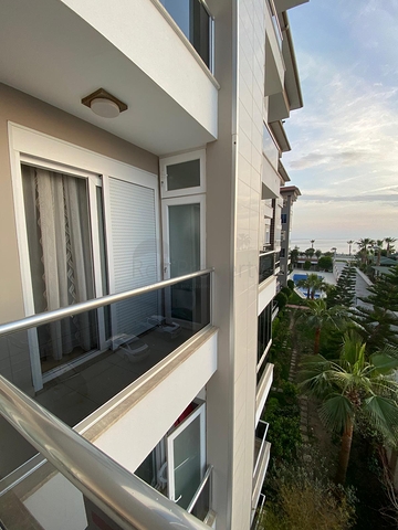 اطلالة بحر - شقة غرفة وصالة -ضمن مجمع فاخر -في كاستل / الانيا 