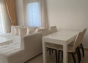 اطلالة بحر - شقة غرفة وصالة -ضمن مجمع فاخر -في كاستل / الانيا 