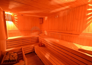 اطلالة بحر - شقة غرفة وصالة -ضمن مجمع فاخر -في كاستل / الانيا 