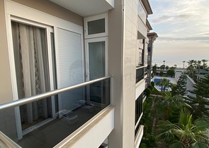 اطلالة بحر - شقة غرفة وصالة -ضمن مجمع فاخر -في كاستل / الانيا 