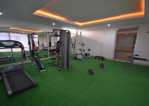 اطلالة بحر - شقة غرفة وصالة -ضمن مجمع فاخر -في كاستل / الانيا 