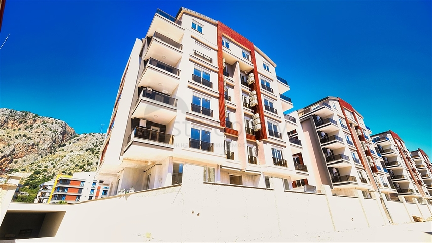 شقة 1 + 1 مطلة على جبال طوروس في منطقة هورما في أنطاليا