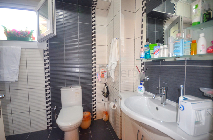 فيلا مستقلة -3 غرف وصالة - في فتهية 